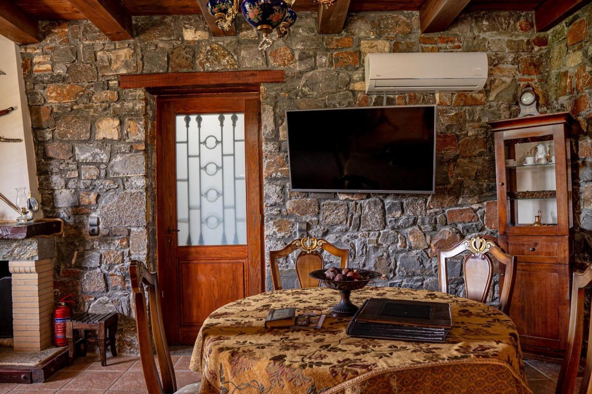 Iris Stone Built Villa Mílatosz Kültér fotó